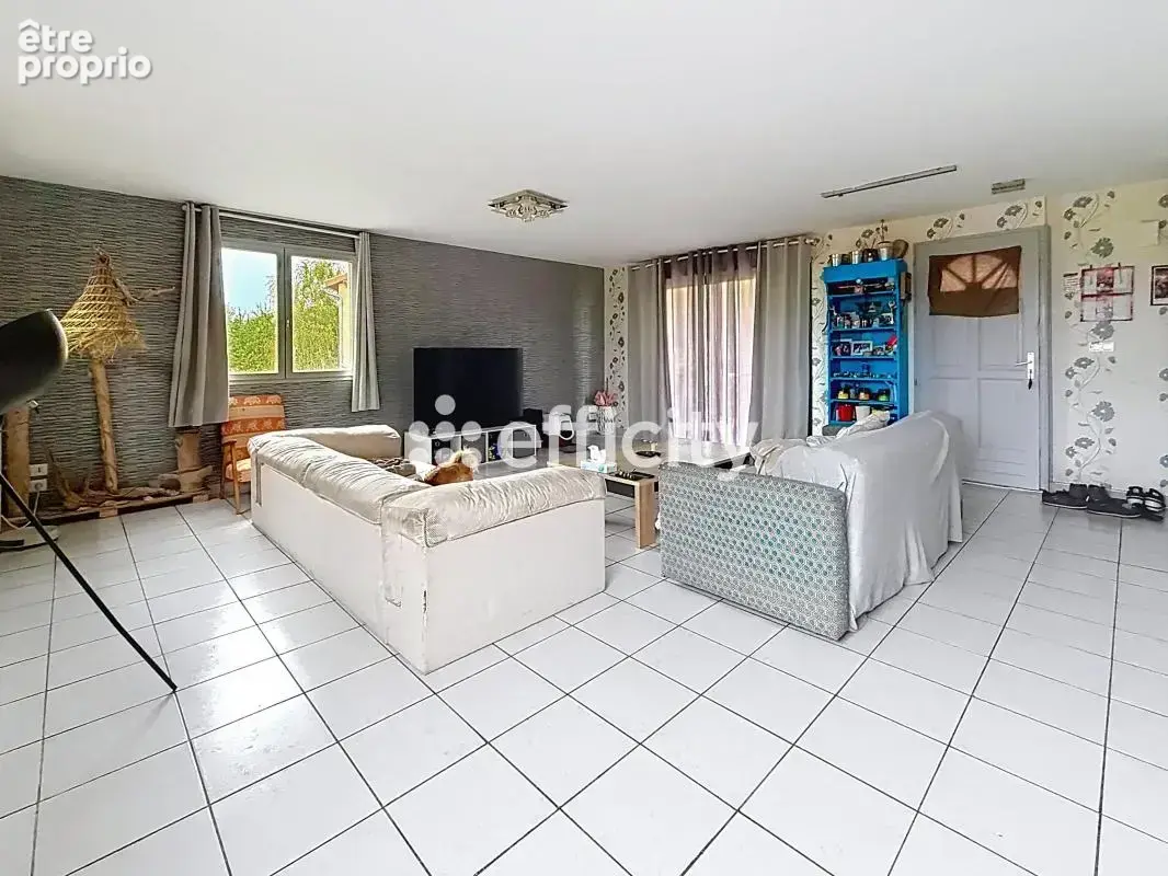 Maison 6 pièces 142 m² à vendre à La Monnerie-Le-Montel (63650) - photo 4