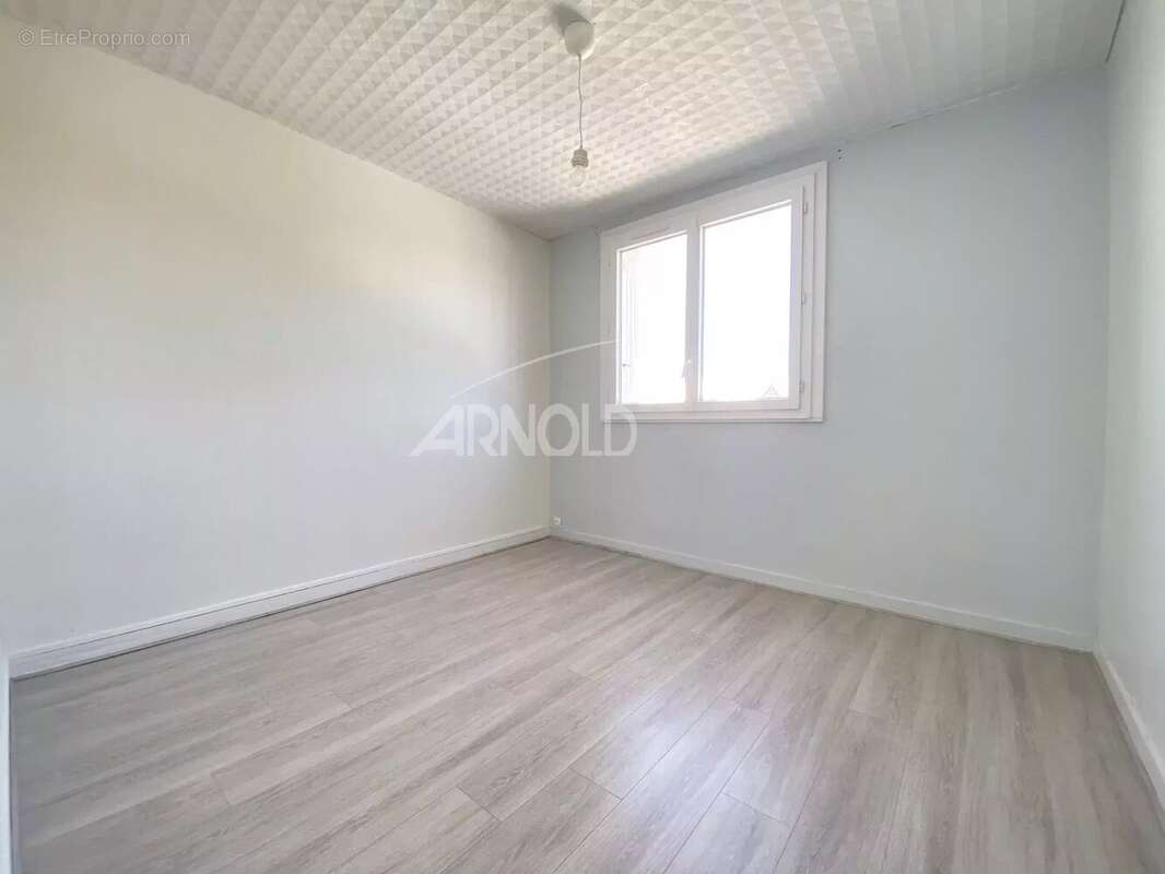 T3 lumineux avec grande terrasse, garage et cave - Zola Nantes - photo 6