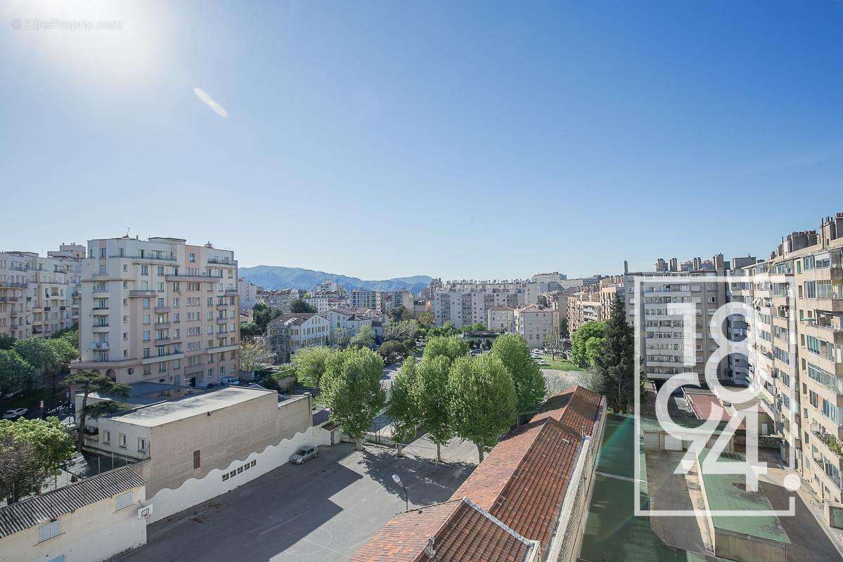 Appartement à MARSEILLE-4E