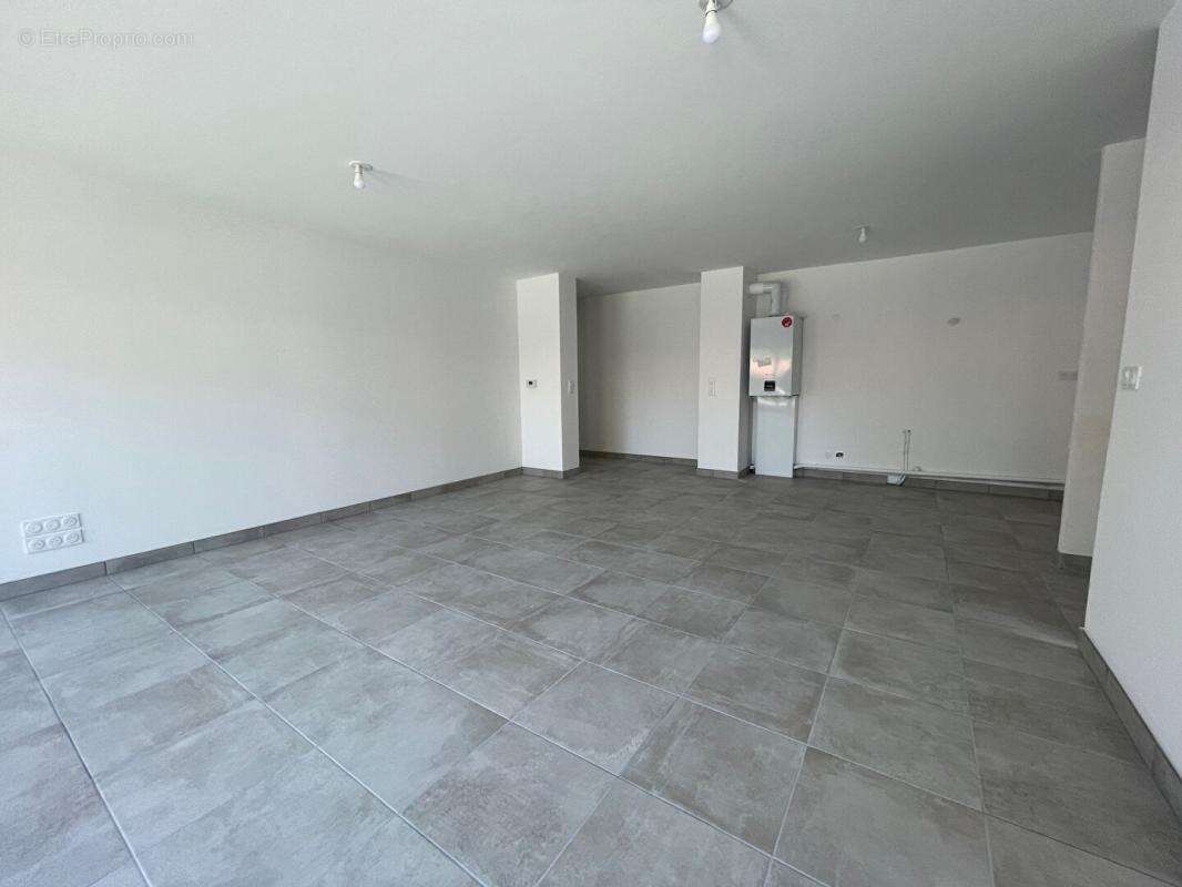 Appartement T4 - Rez de Jardin - photo 2