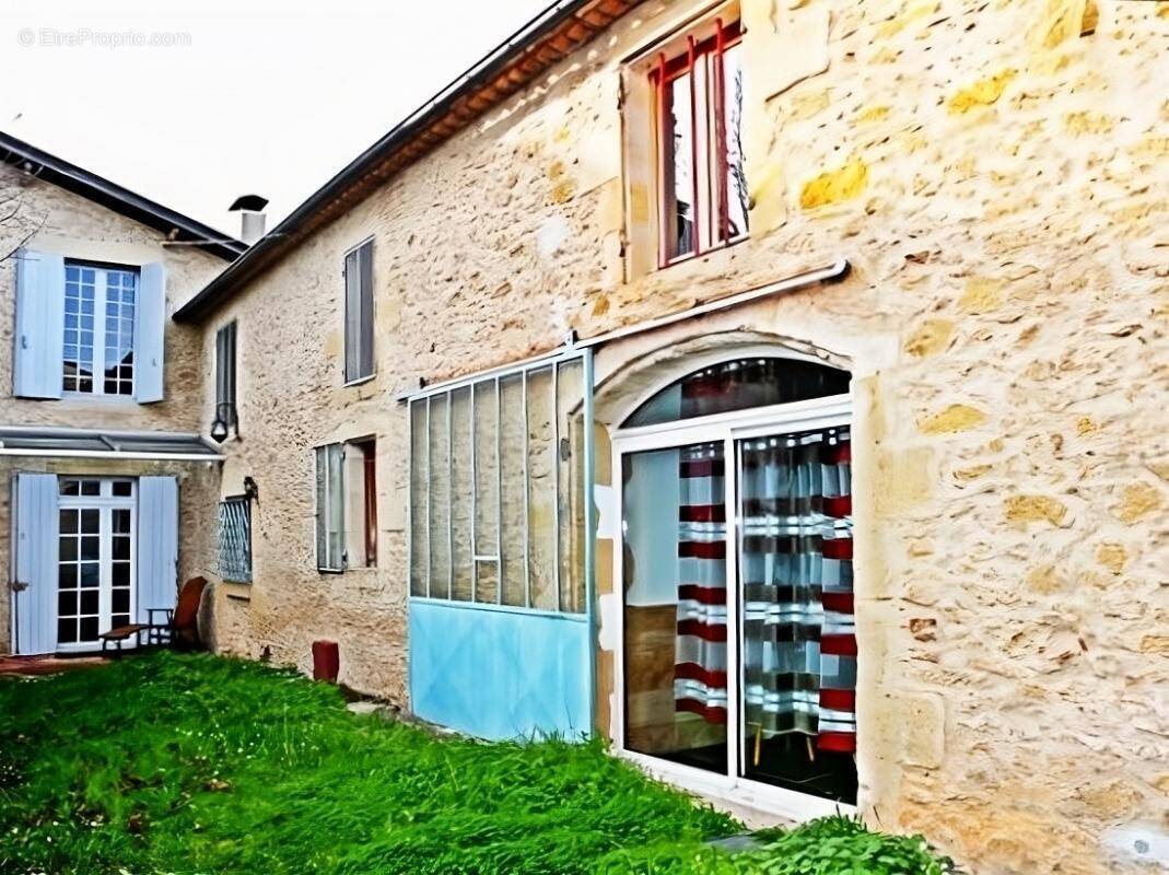 Maison à SAINT-PIERRE-D&#039;AURILLAC