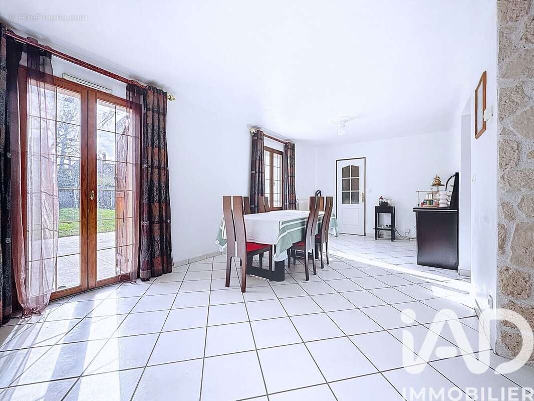 Photo 5 - Maison à VIGNEUX-SUR-SEINE