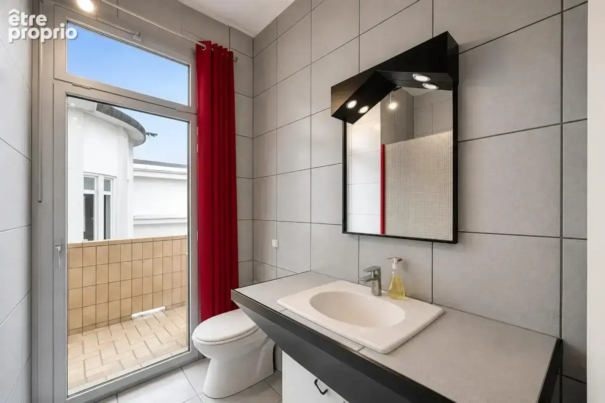 Appartement de 5 pièces de 174 m² à Saint-Étienne - photo 15