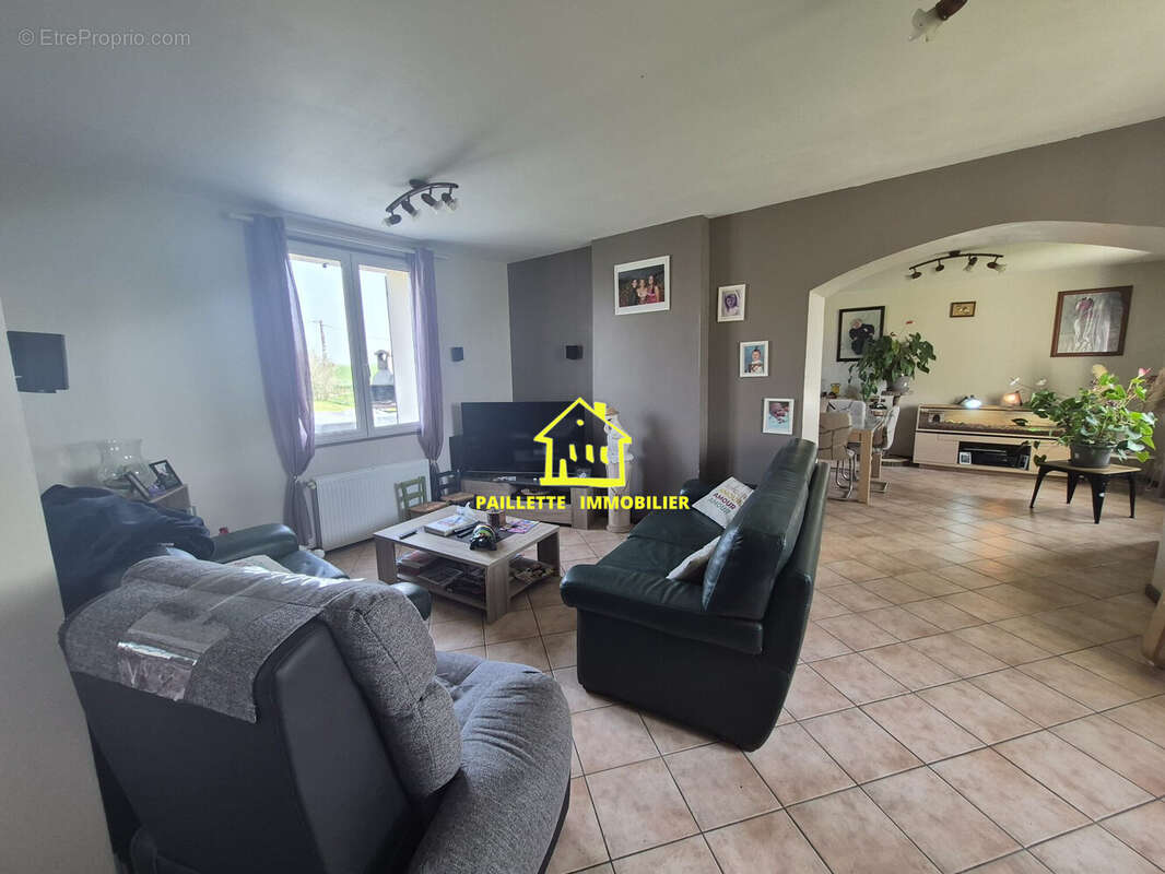 Maison 180 m² à Saint-Romain-De-Colbosc  - photo 4