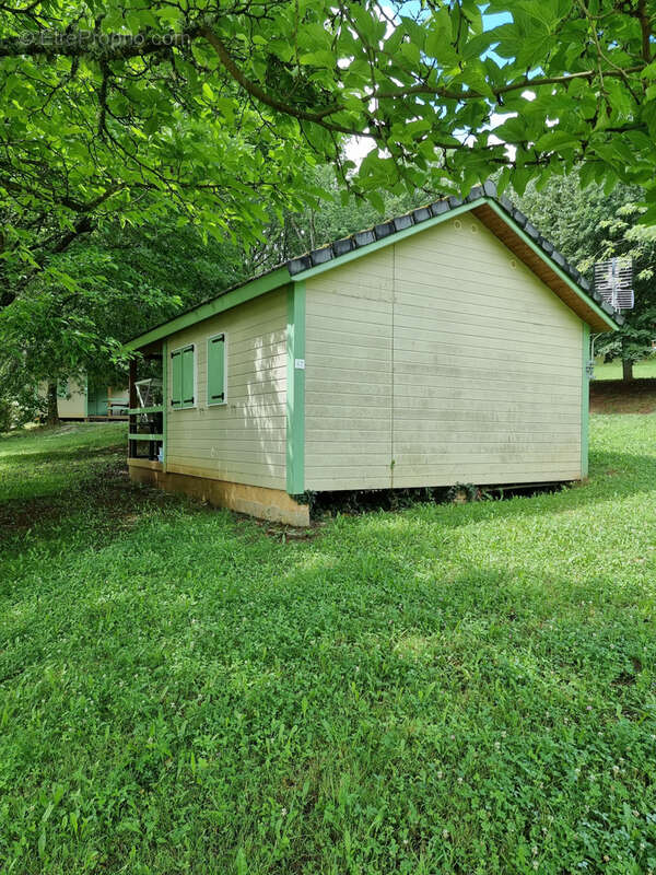Maison à LISSAC-SUR-COUZE