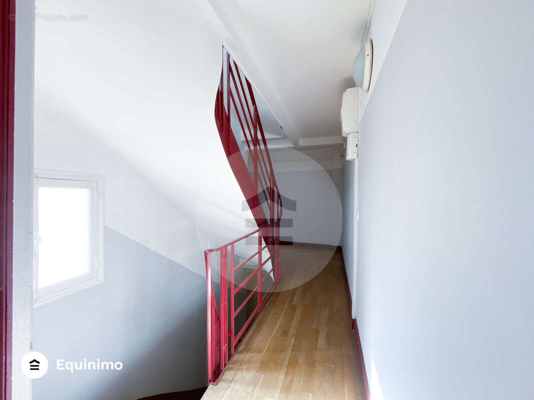 Appartement à PARIS-14E