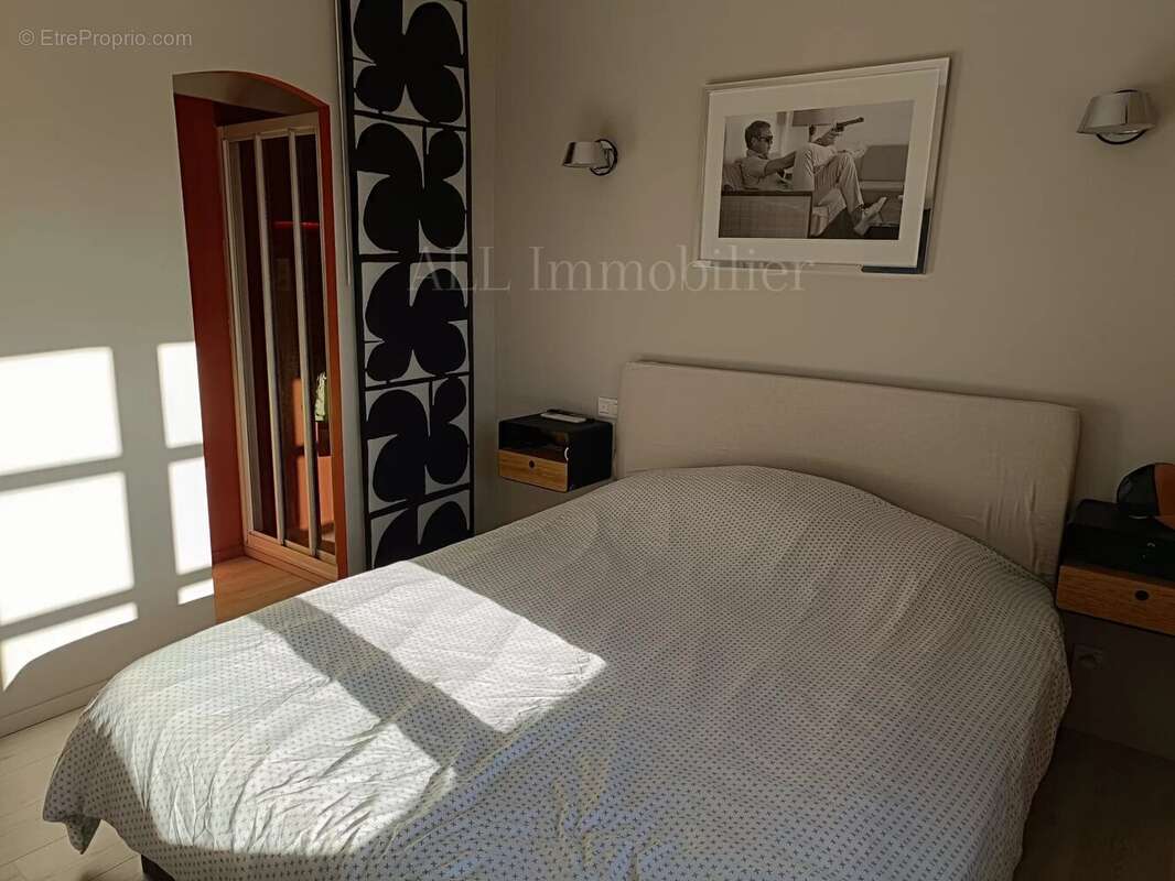 Appartement à LA MOLE