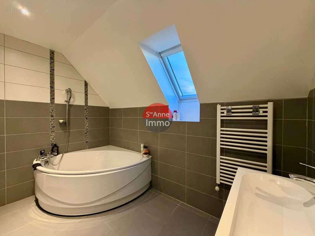 Wavignies - pavillon individuel 130 m2 - autonomie de plain-pied - 5 chambres - jardin - garage - terrasse - photo 11