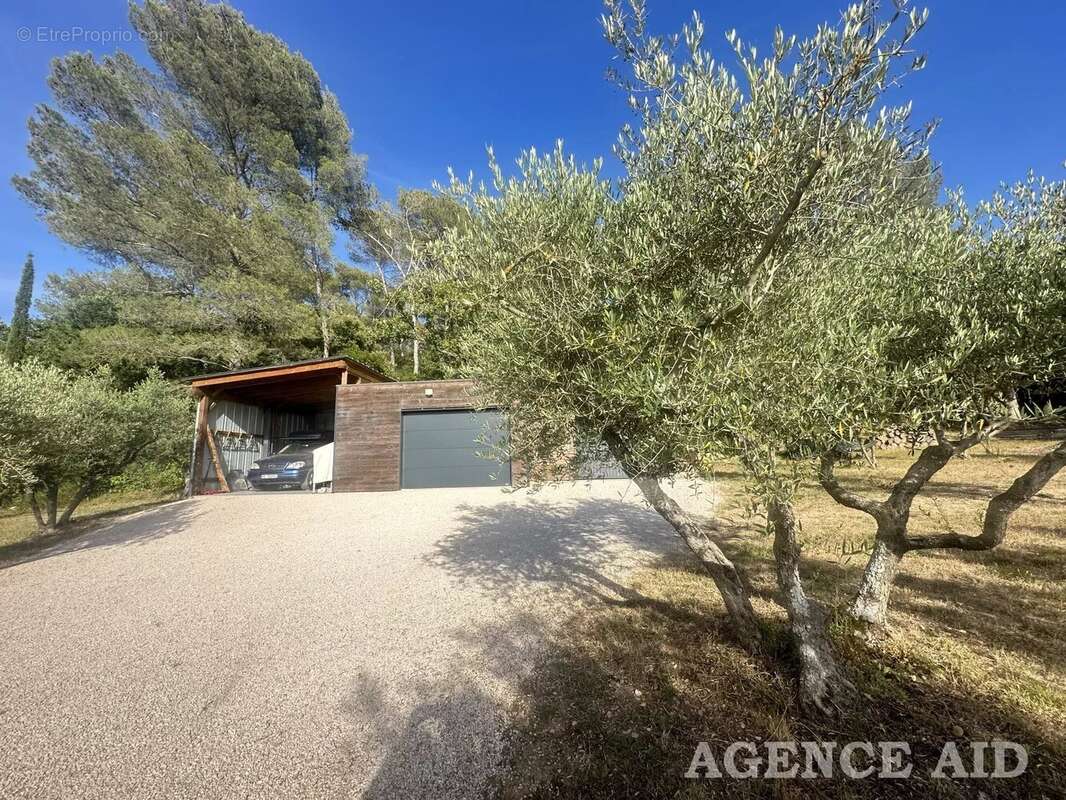 Maison à CUGES-LES-PINS
