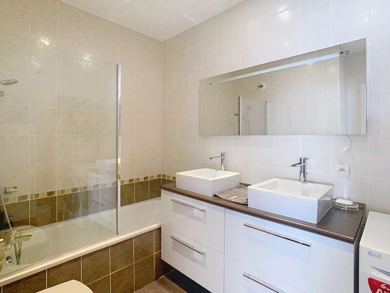 joli T5 Duplex copropriété de standing ANNEMASSE (74) - photo 13