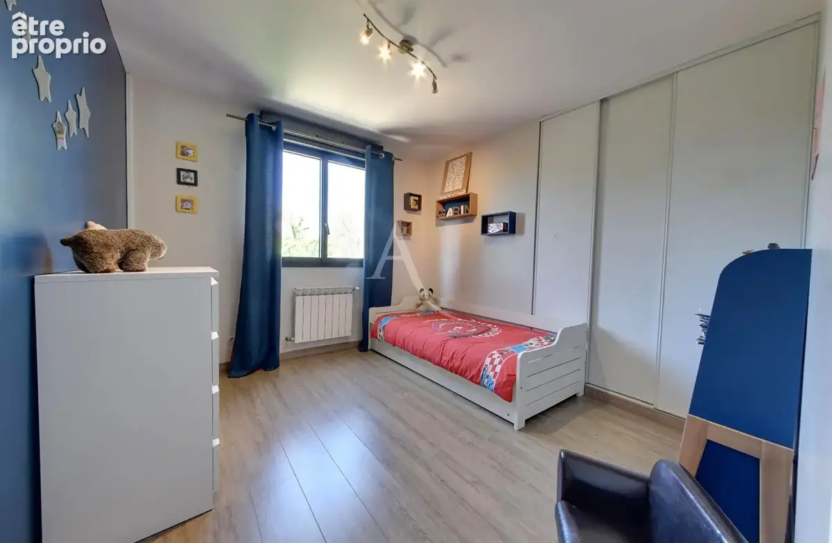 Maison individuelle 7 pièces 156 m² Chevry-Cossigny - superbes prestations ! - photo 8