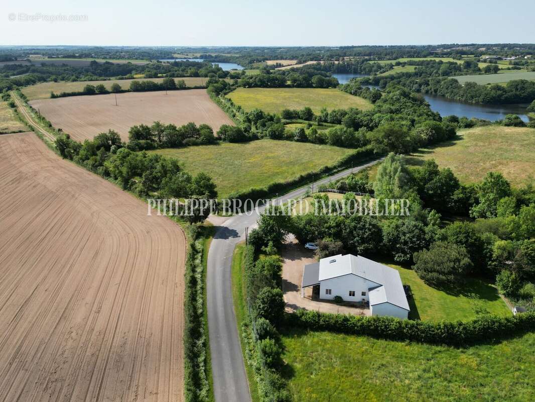 Maison à MAREUIL-SUR-LAY-DISSAIS