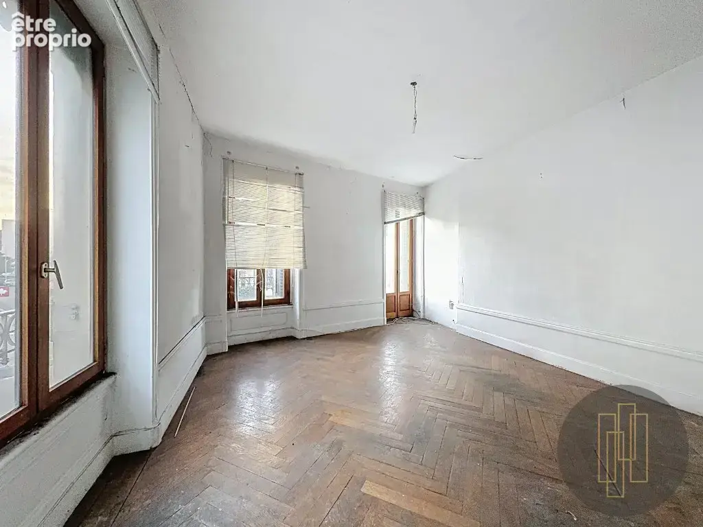 Immeuble de rapport 374.7 m² / tarare - photo 6
