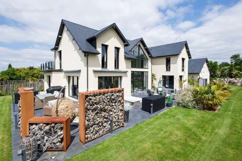 Maison à PENNEDEPIE