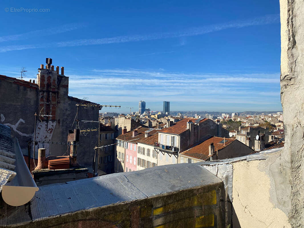 Appartement à MARSEILLE-3E