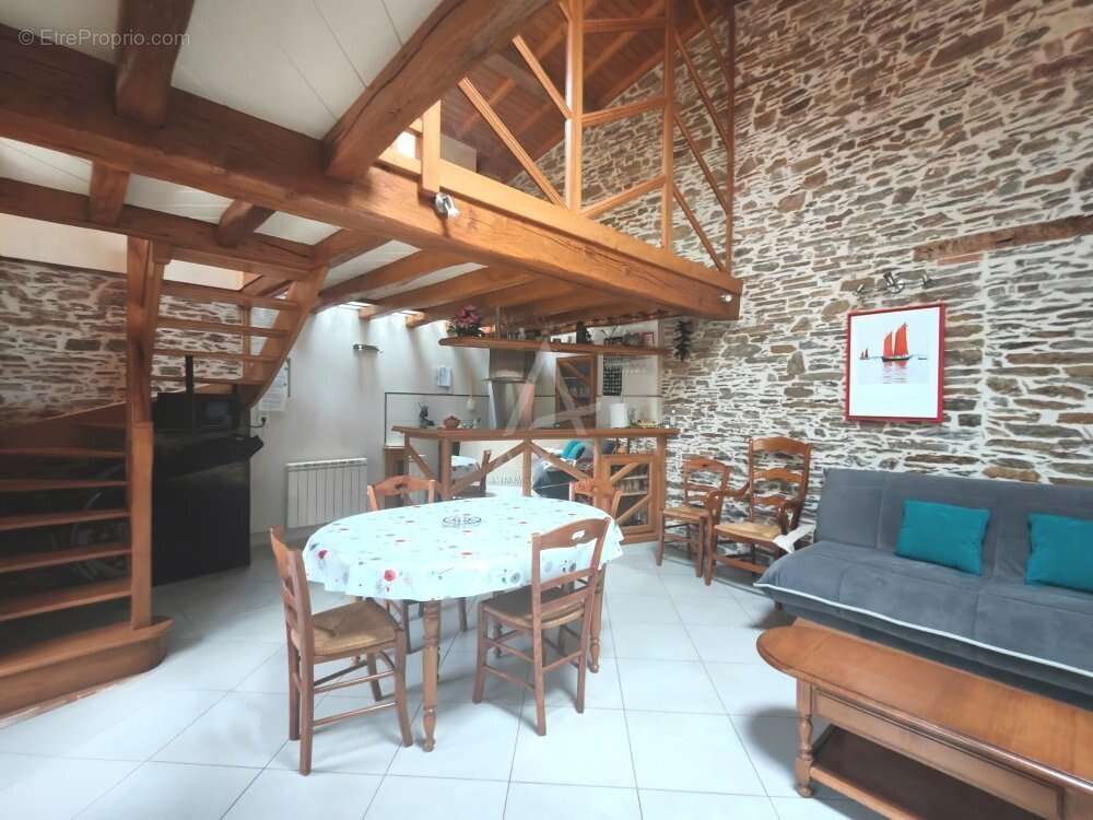 Maison à LE LOROUX-BOTTEREAU