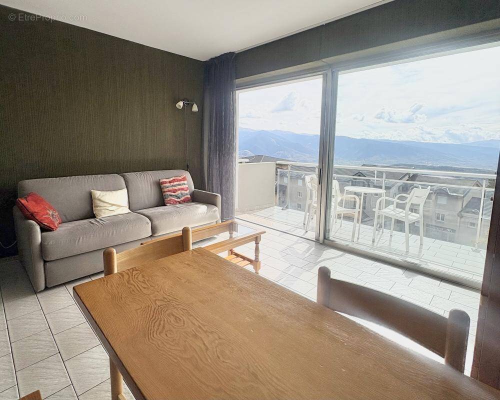 Appartement à FONT-ROMEU-ODEILLO-VIA