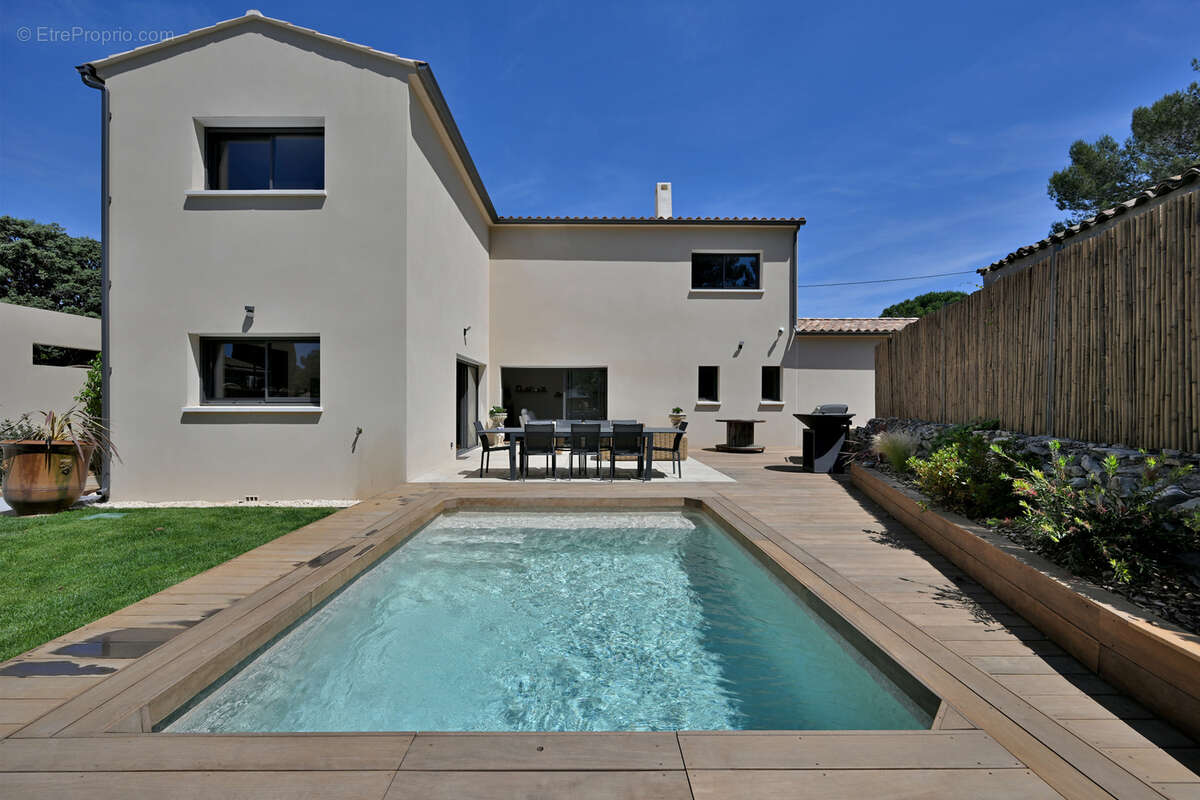 Maison à NIMES