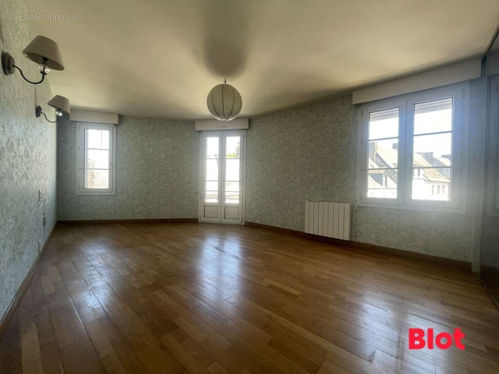 Appartement à CARENTOIR