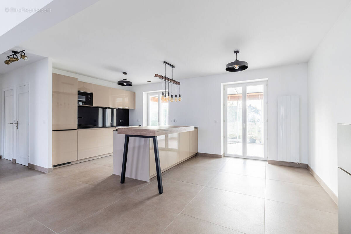 Maison à VILLECRESNES