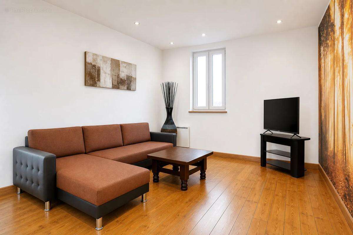 Appartement à SAINT-YRIEIX-LA-PERCHE