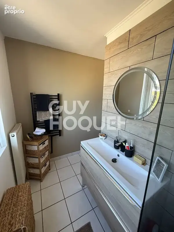 Bel Appartement T3 sur GIVORS d'environ 67 m² climatisé - photo 9