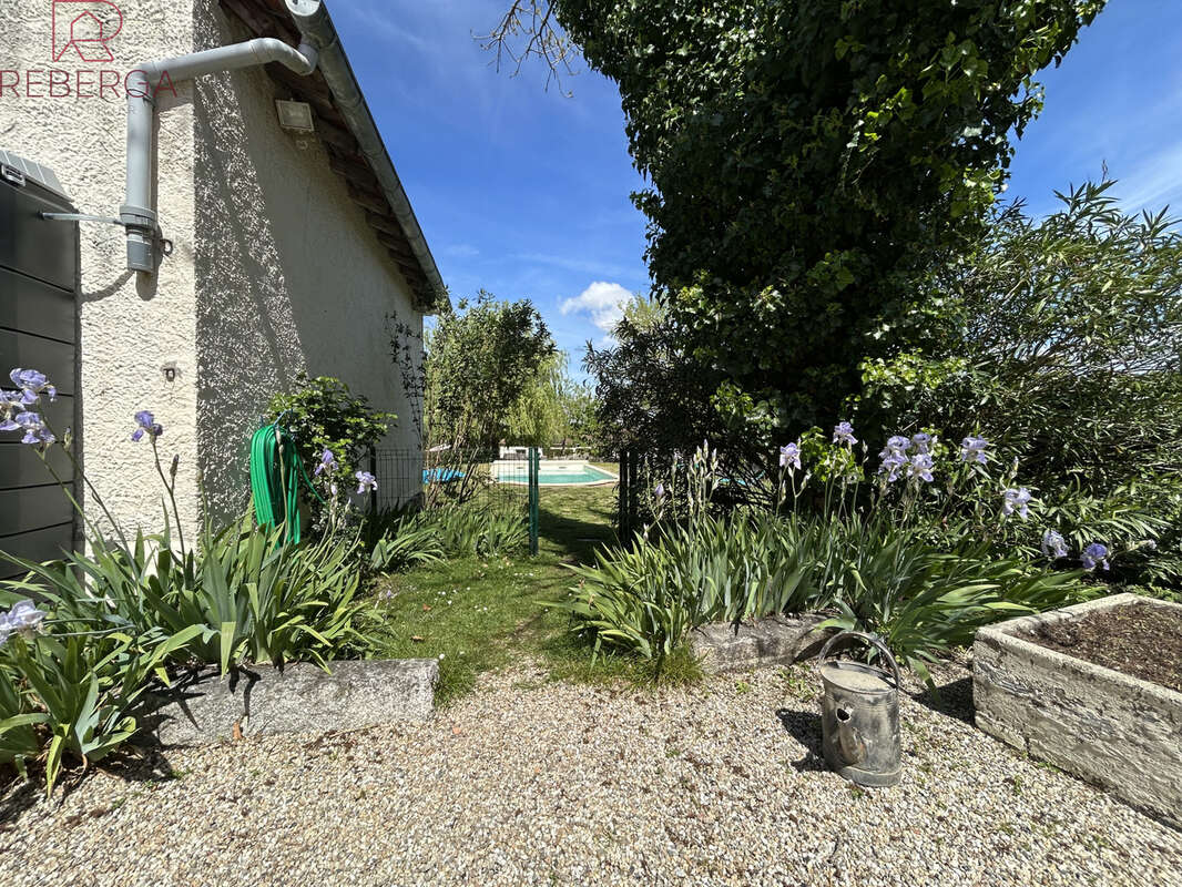 Maison à LABRUGUIERE