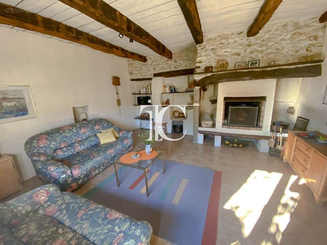 Maison à SAINT-ANDRE-DE-CRUZIERES