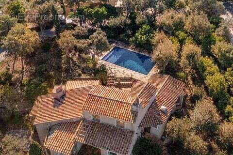 Maison 150 m² à Bormes-Les-Mimosas  - photo 3
