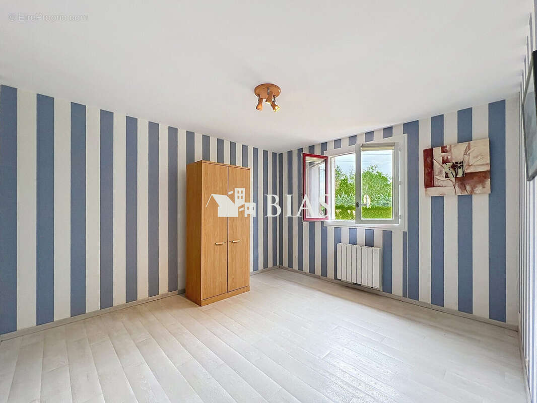 Maison 94 m² à Bernay  - photo 8
