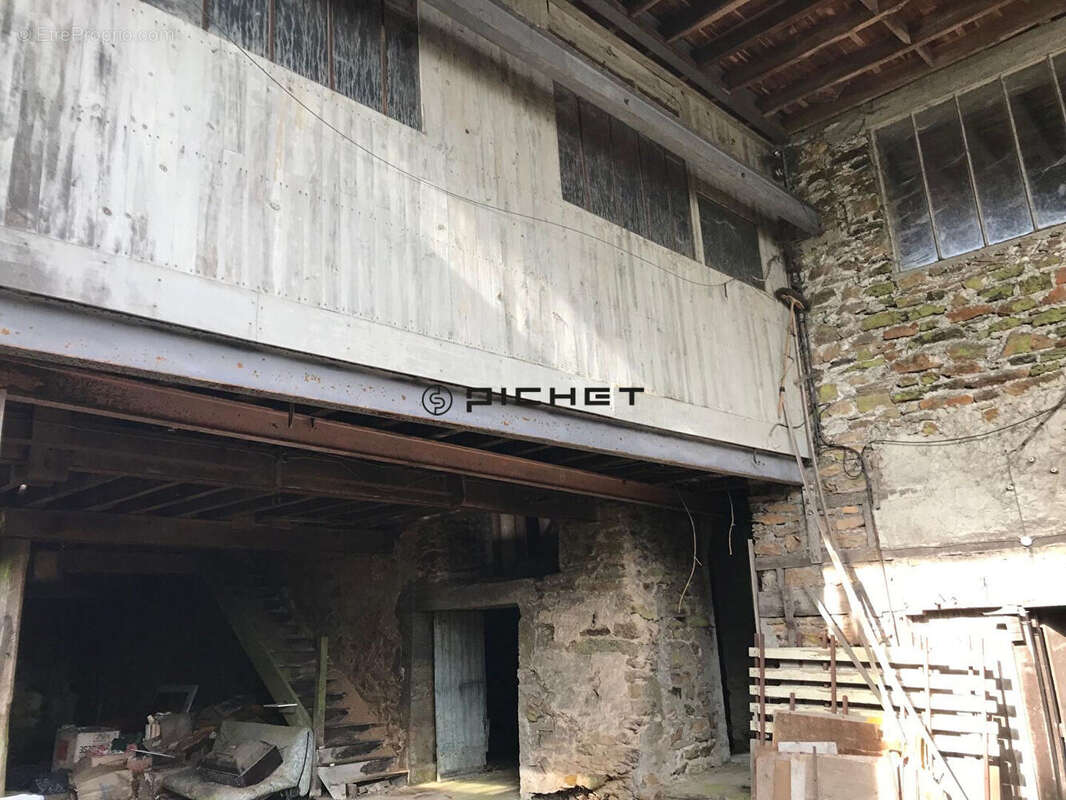 Appartement à UZERCHE