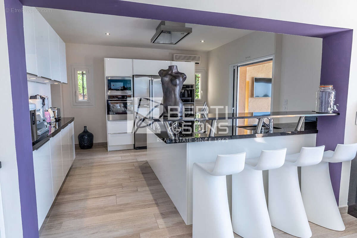 Agay domaine prive - villa 213 m² vue mer panoramique, piscine et jacuzzi - photo 15