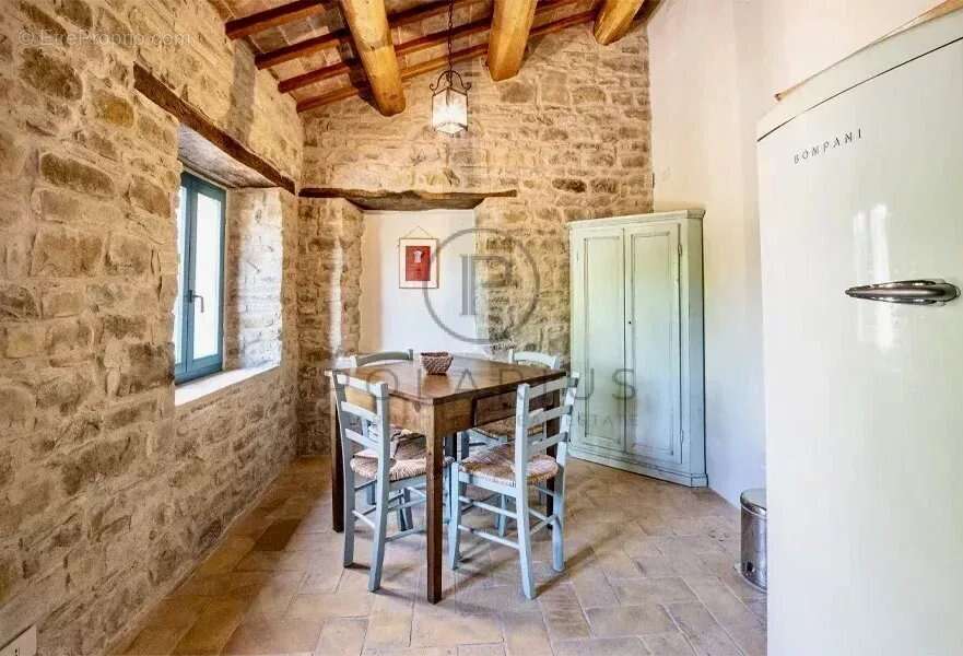 Ferme avec appartements, laboratoire de transformation et boutique à la ferme — Le Marche - photo 46