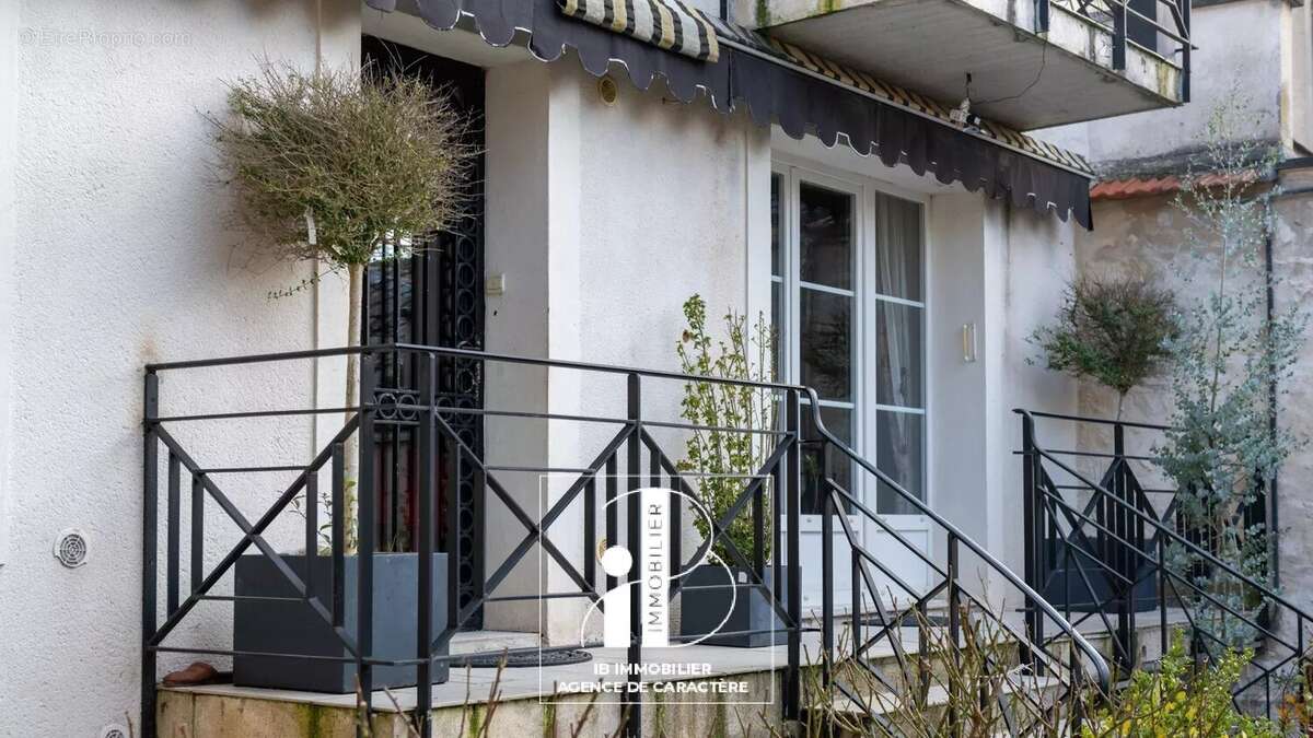 Maison à FONTAINEBLEAU