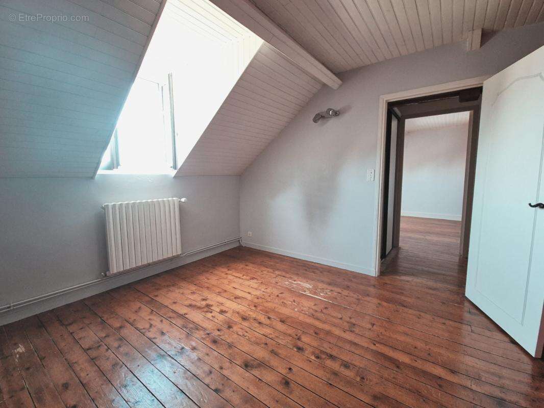 Maison à MONTRESOR
