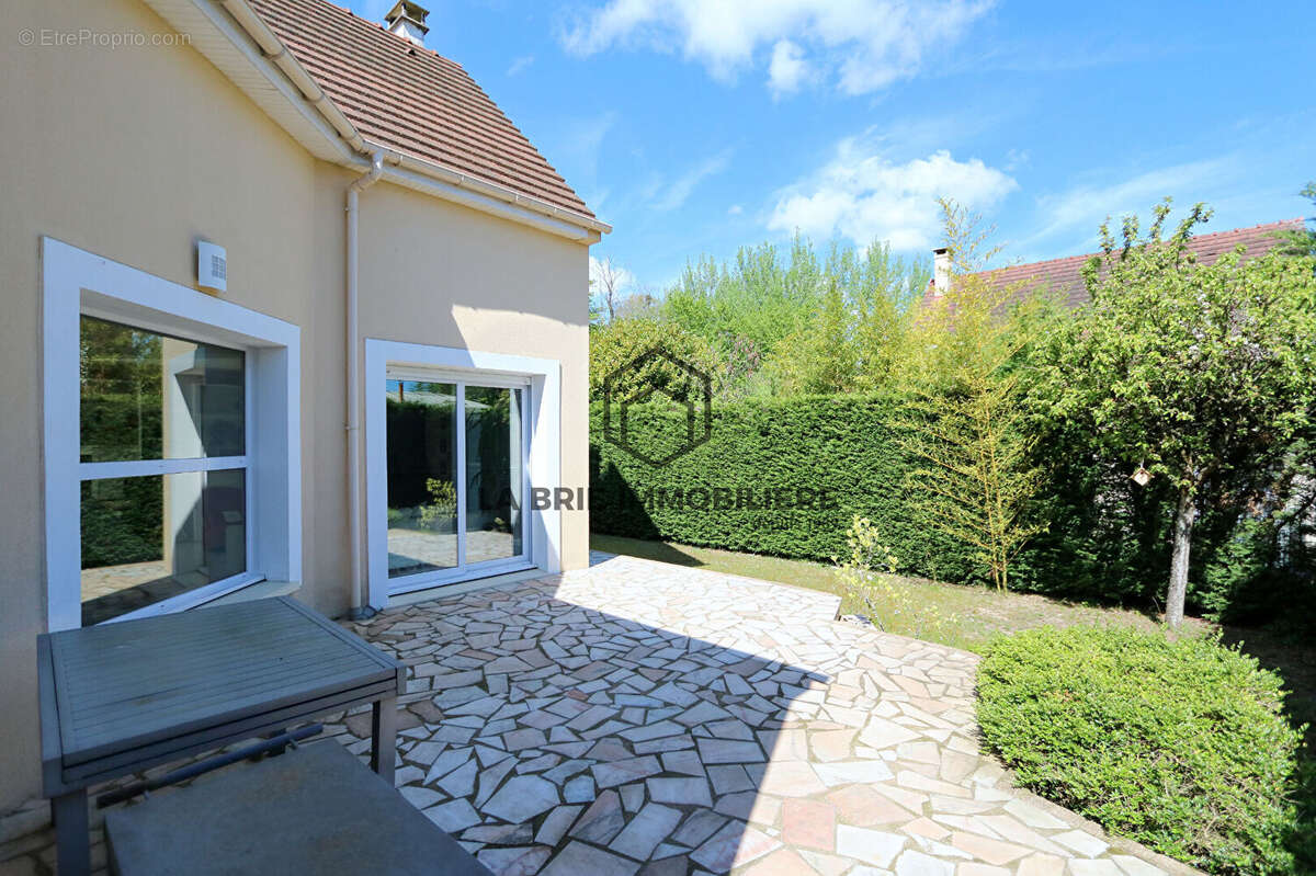Maison à VILLECRESNES