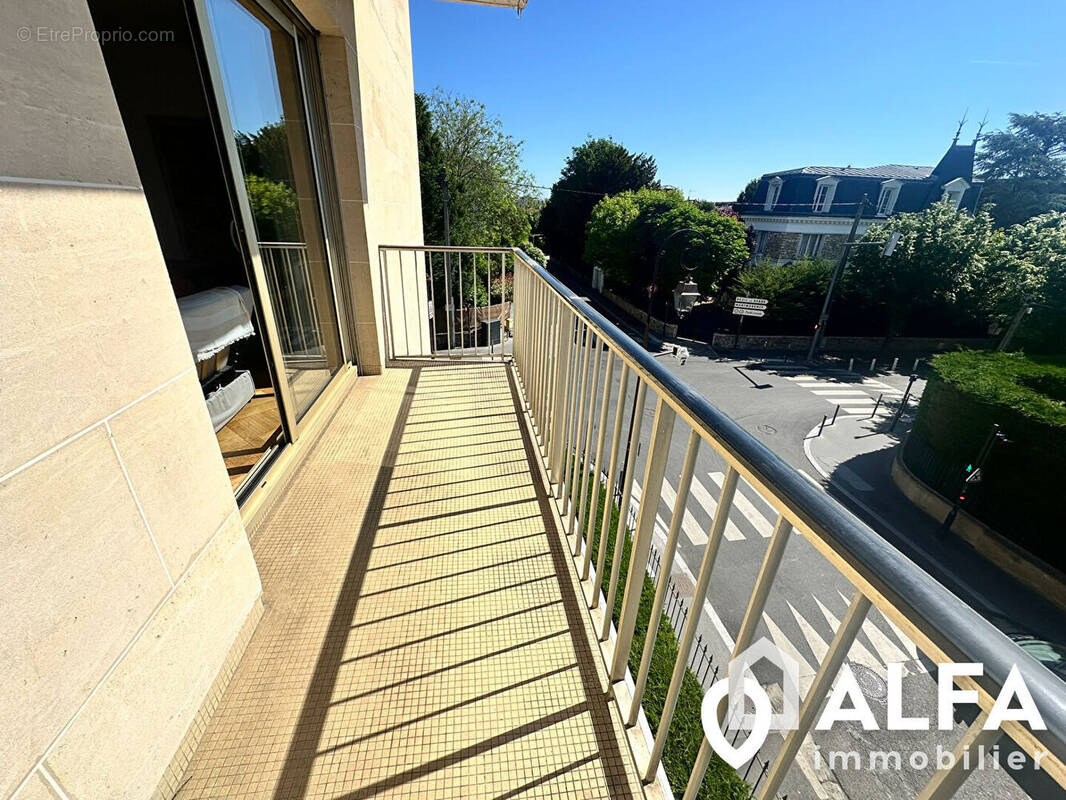 Appartement à ENGHIEN-LES-BAINS