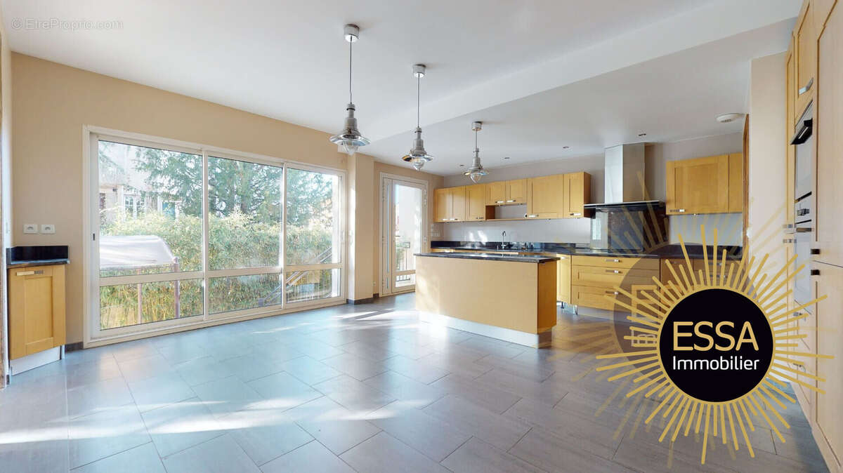 Maison à VELIZY-VILLACOUBLAY