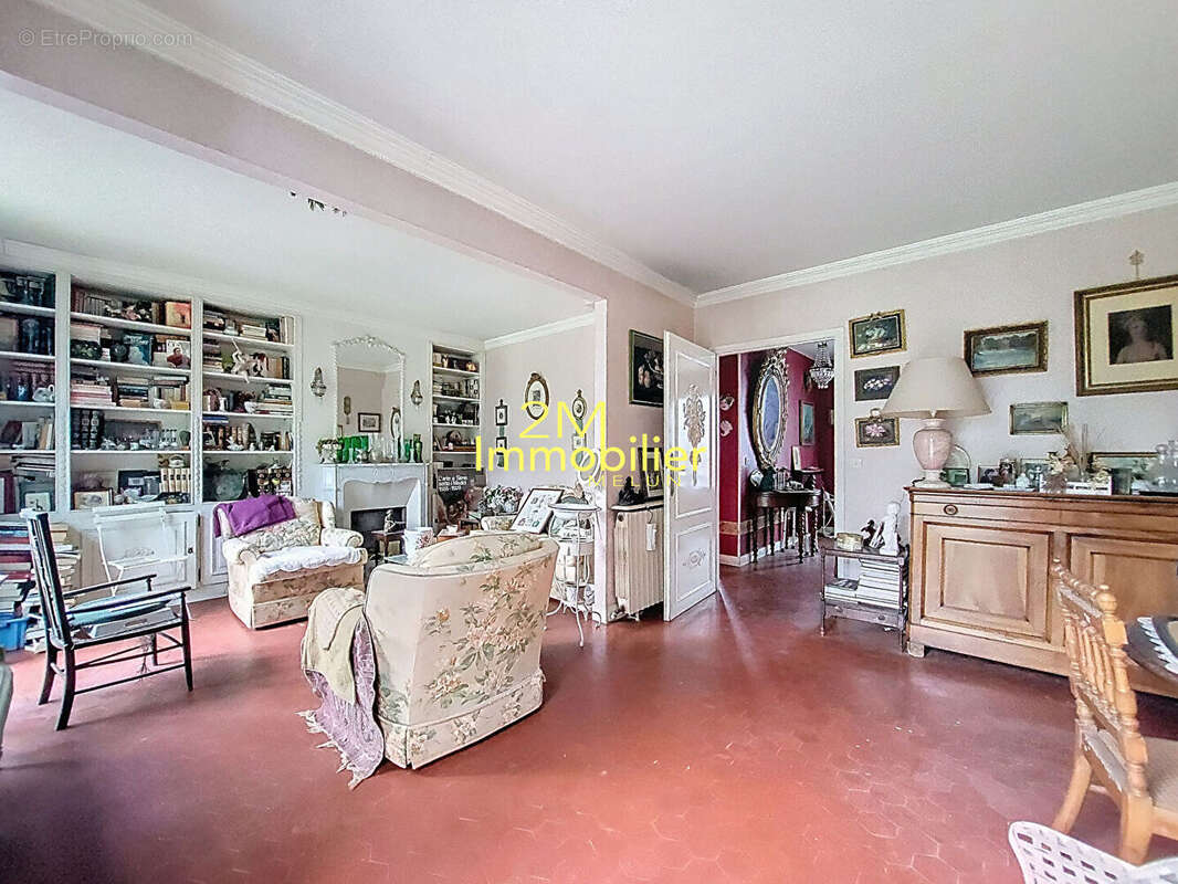 Maison à VERT-SAINT-DENIS