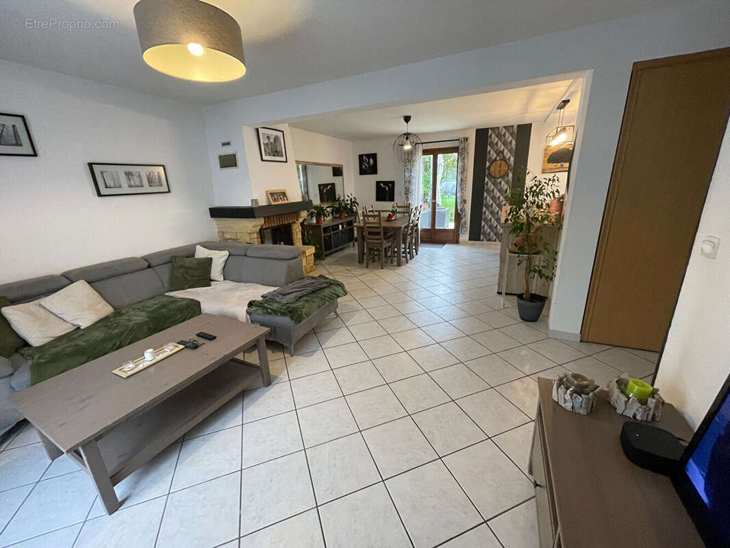 Maison à LE MESNIL-EN-THELLE