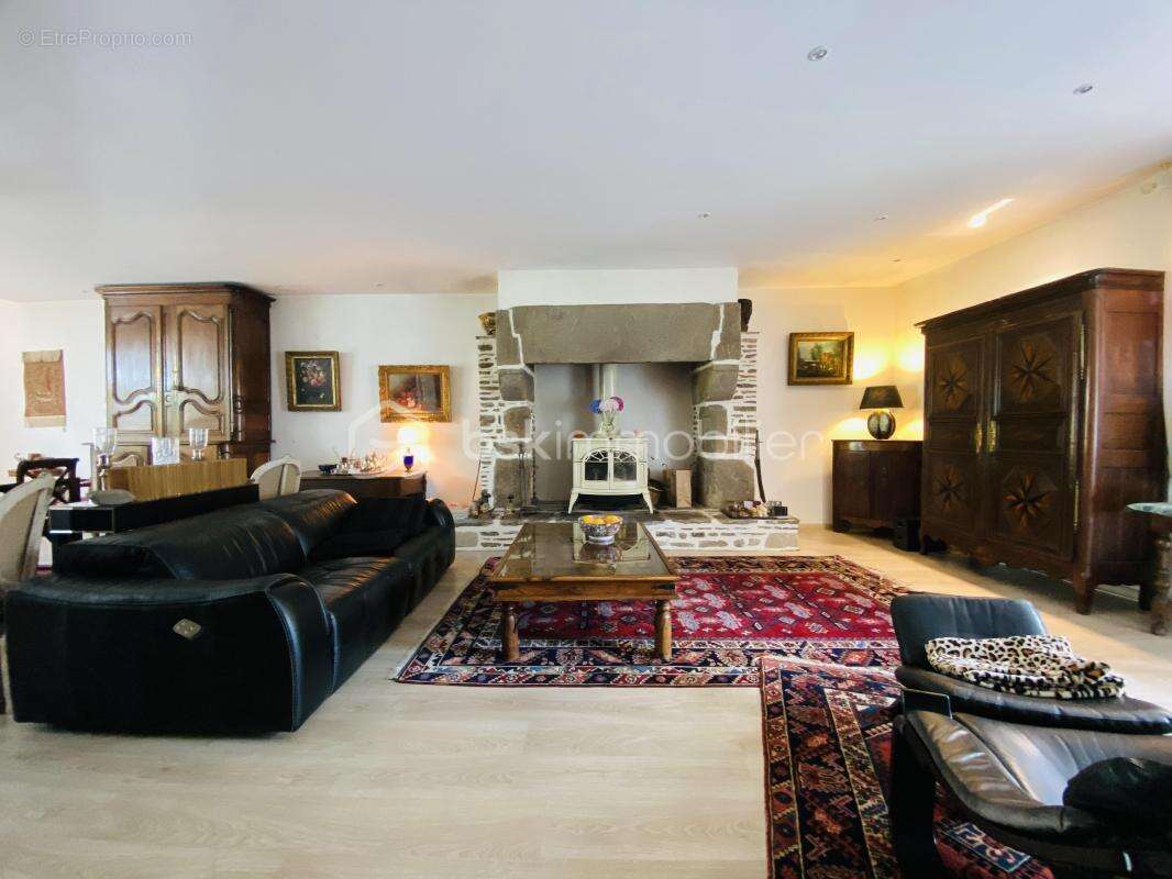 Maison ancienne de 210 m² Langrolay-sur-Rance - photo 5