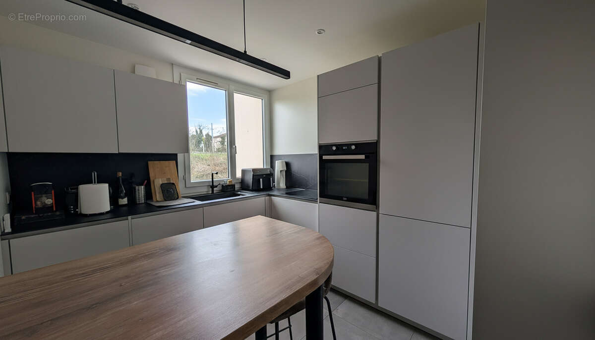 Appartement à TASSIN-LA-DEMI-LUNE