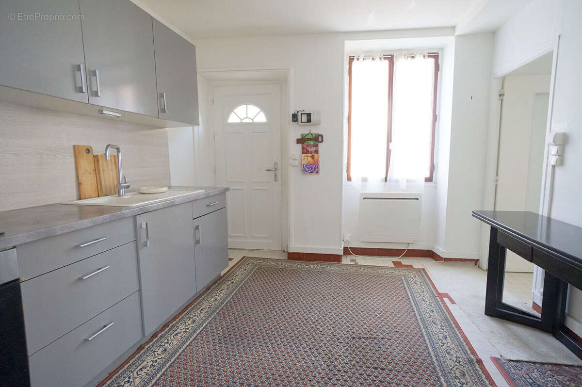 Maison à MEZIERES-SUR-SEINE