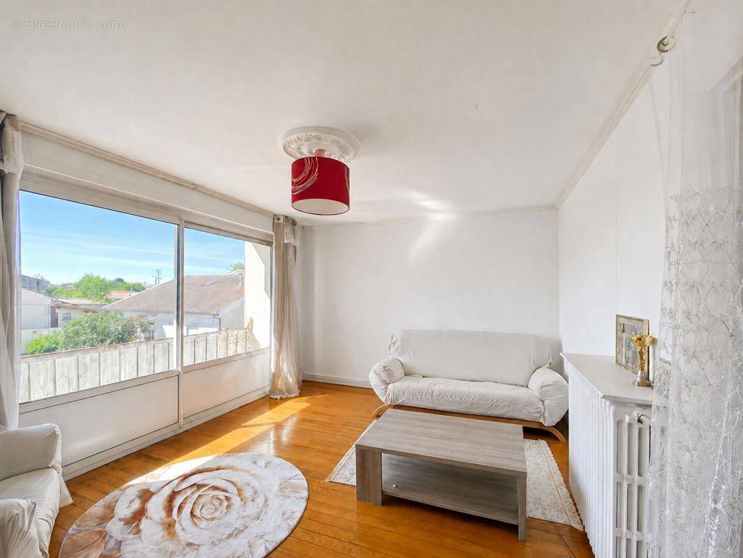 Appartement à BEGLES