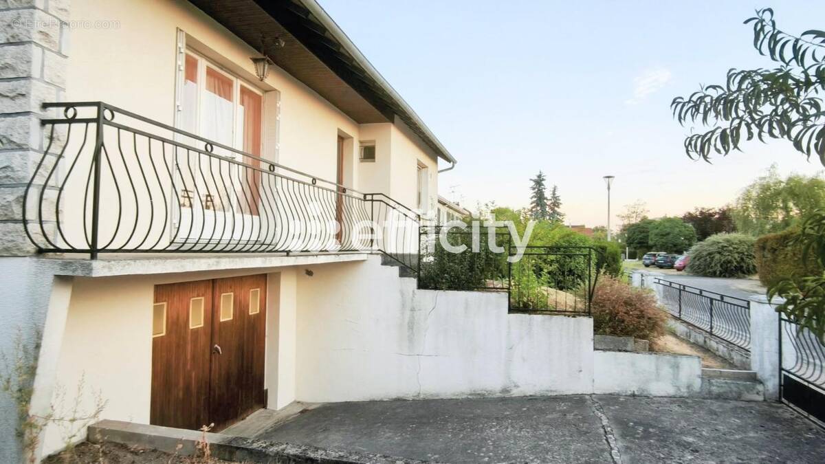 Maison à SALBRIS
