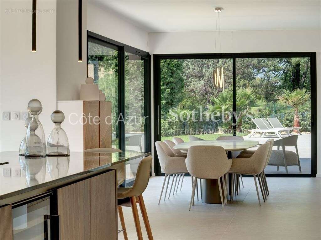 Maison à TOURRETTES