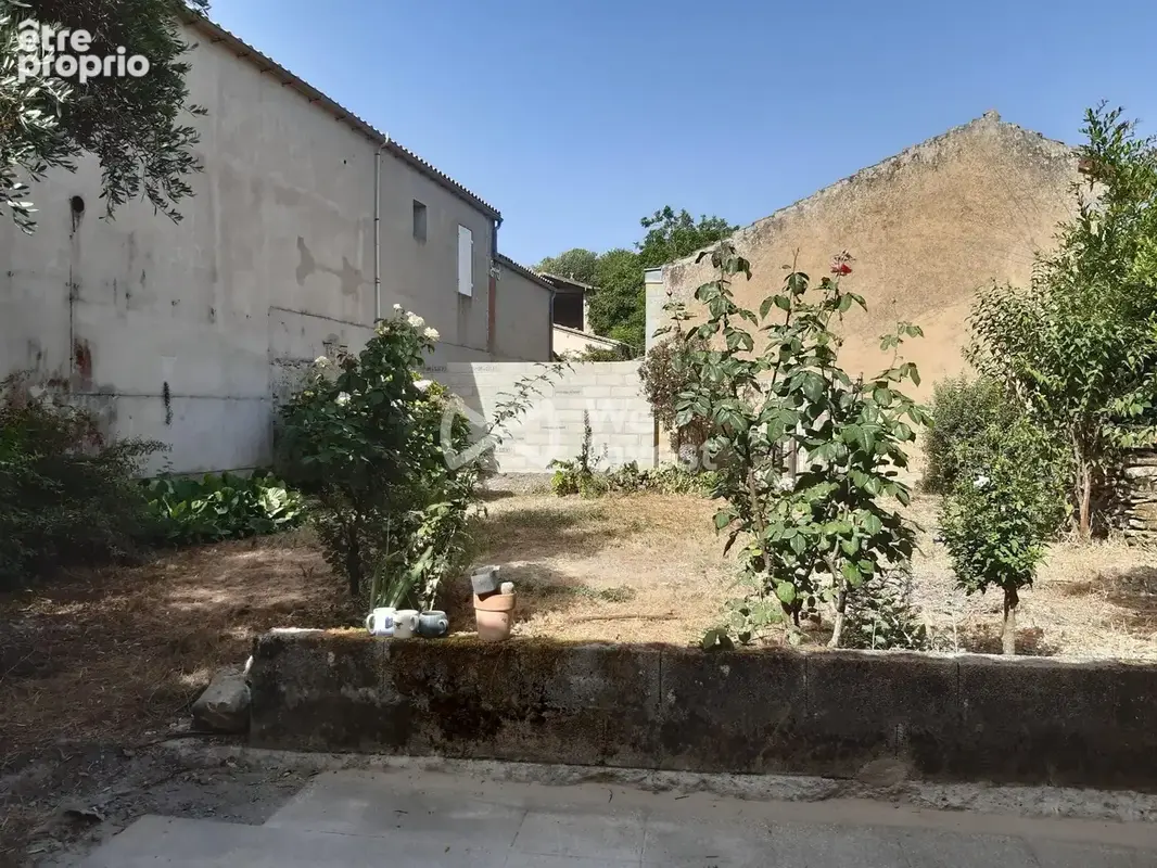 Maison 98 m² à Saint-Seurin-De-Cursac  - photo 4