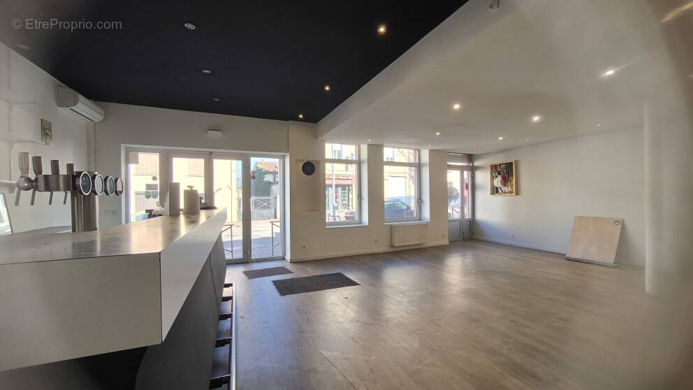 Commerce à SAINT-RAMBERT-D'ALBON