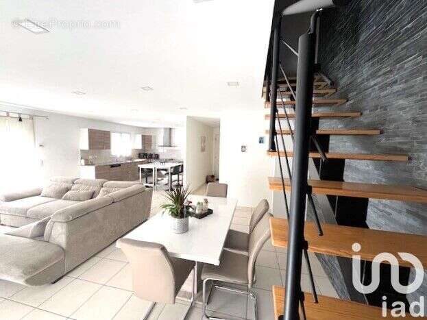 Photo 2 - Maison à LA ROCHETTE