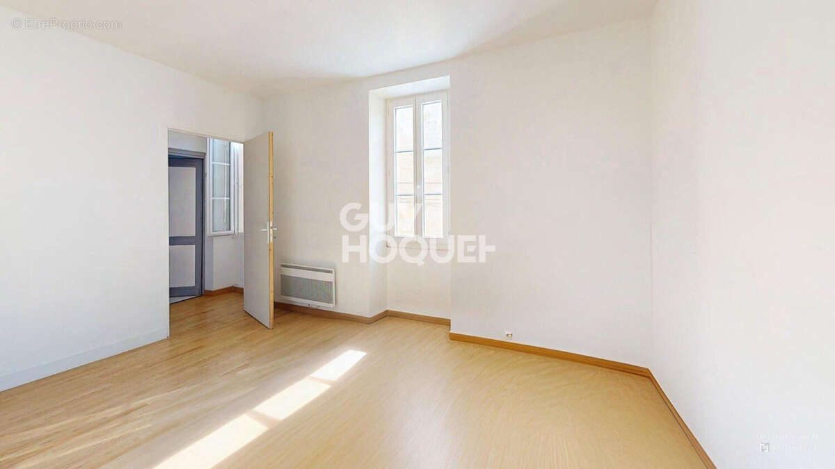 Immeuble de rapport A VENDRE à PODENSAC - photo 3